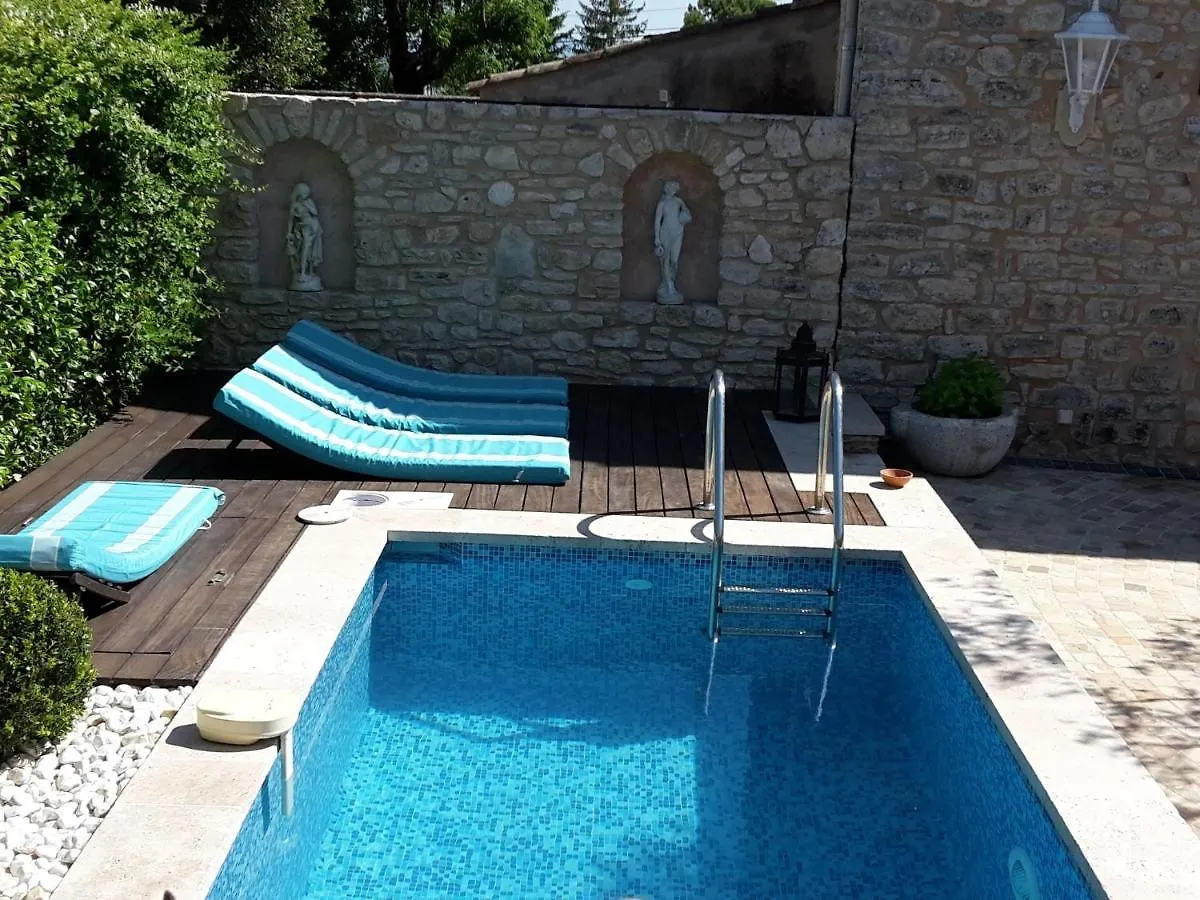 Luxurious Villa In Aix En Provence With Jacuzzi Venelles