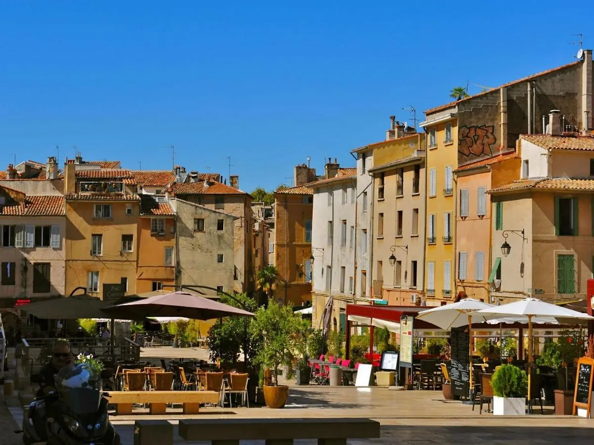 Luxurious Villa In Aix En Provence With Jacuzzi Venelles